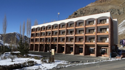 هتل جهانگردی دیزین کرج نمای بیرونی 2 هتل جهانگردی دیزین کرج نمای بیرونی 2