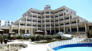 هتل گامبرون کیش نمای بیرونی 1