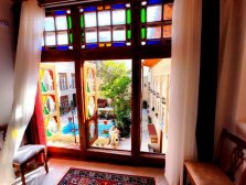 اقامتگاه سنتی سران شیراز اتاق شاه نشین 2