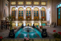 اقامتگاه سنتی عمارت طاووسیه اصفهان فضای داخلی اقامتگاه 1