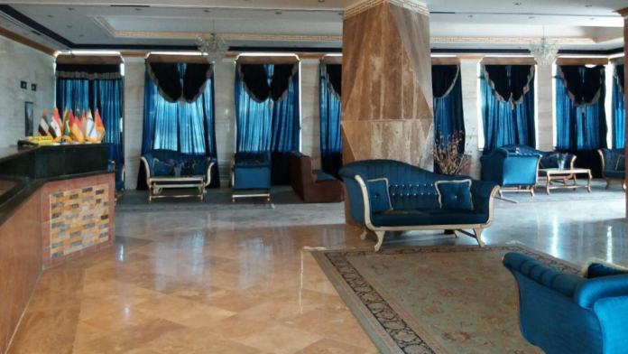 هتل کریمخان ملایر لابی 2