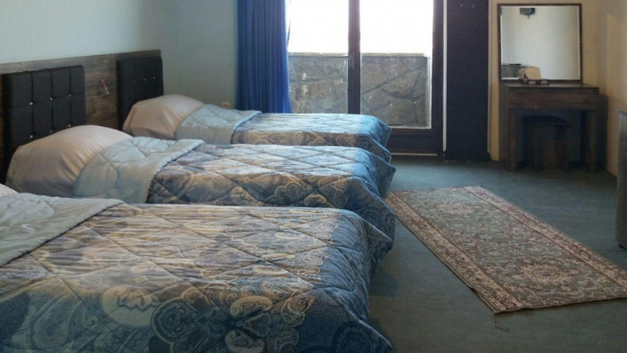 هتل کریم خان ملایر اتاق سه تخته