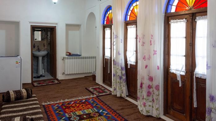 اقامتگاه سنتی مان همیشه سبز بوشهر فضای داخلی اتاق ها 2