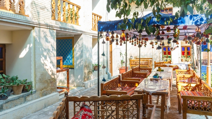 اقامتگاه سنتی پنج دری شیراز فضای داخلی اقامتگاه 2