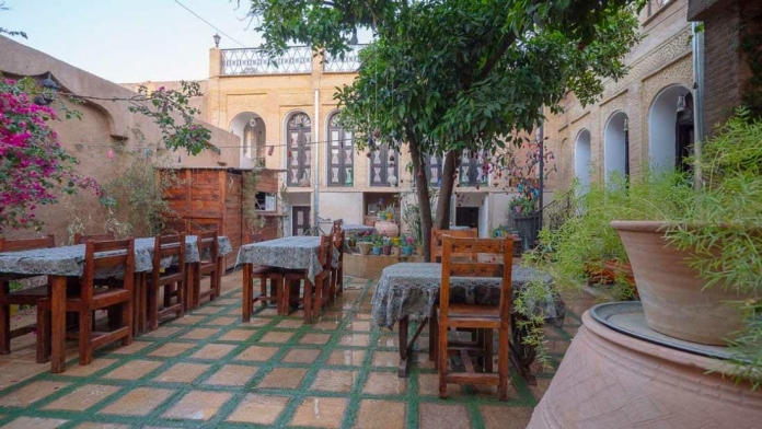 اقامتگاه بوم‌گردی ترنجستان شیراز فضای داخلی اقامتگاه 4