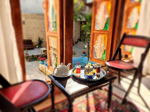 اقامتگاه سنتی سران شیراز اتاق شاه نشین 1