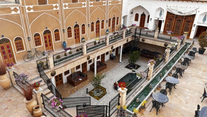 اقامتگاه سنتی سهروردی اصفهان فضای داخلی اقامتگاه 5