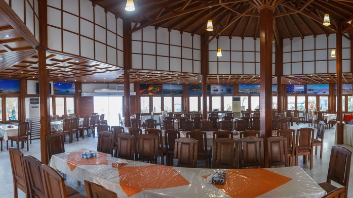 هتل ساحل طلایی قشم رستوران 1