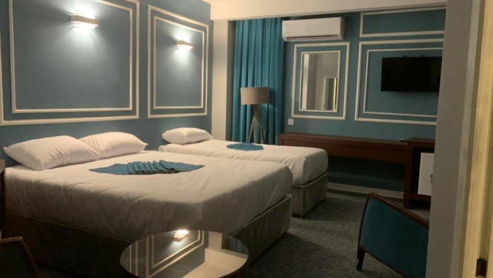 هتل ققنوس کیش اتاق سه تخته