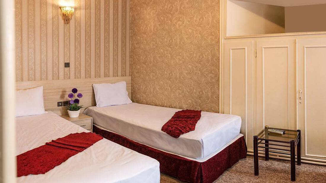 هتل کیهان مشهد اتاق سه تخته