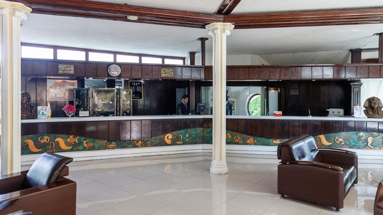 hotel-room