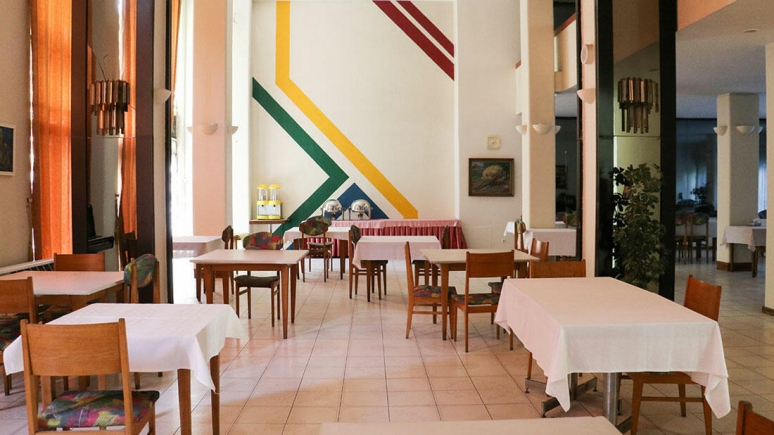 hotel-room