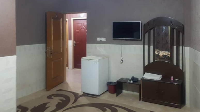 hotel-room
