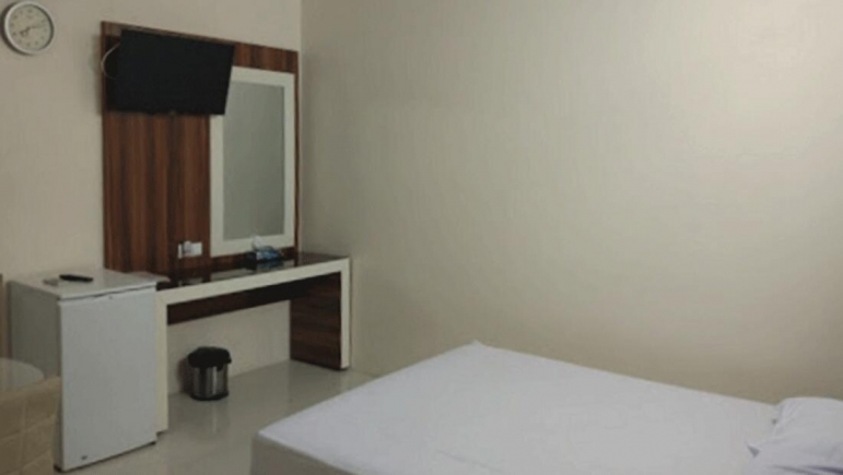 hotel-room