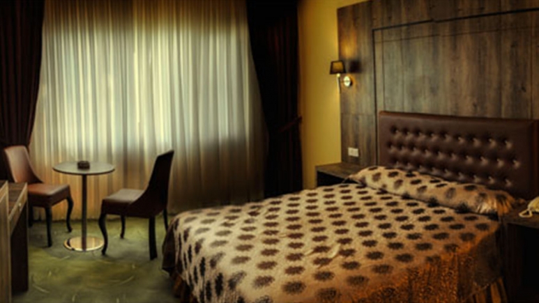 hotel-room