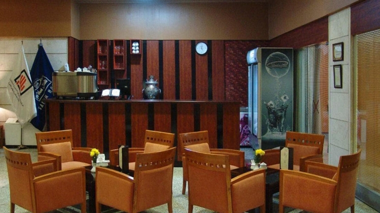 hotel-room
