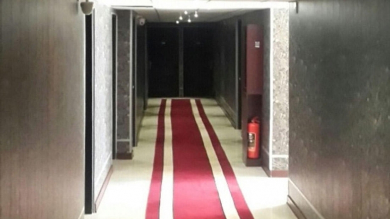 hotel-room