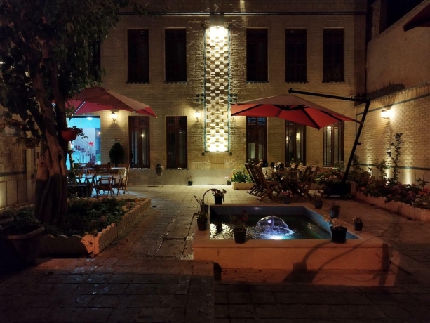 اقامتگاه سنتی سیمرغ شیراز فضای داخلی 1