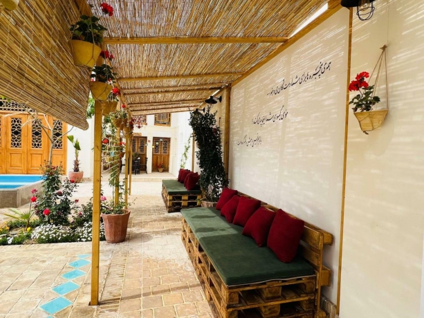 اقامتگاه سنتی سنبلستان اصفهان فضای داخلی 1