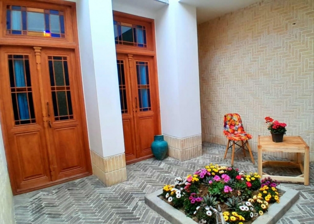 اقامتگاه سنتی صدیق اصفهان فضای محوطه