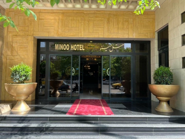 هتل مینو مشهد نمای ورودی